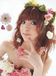 篠田麻里子